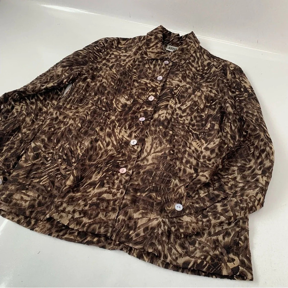 Chicos 0 Blouse Size Small /4   Brown Animal Print Button Front - Picture 5 of 12